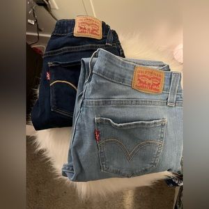 2 pairs of perfectly worn Super Skinny 535 Levi’s